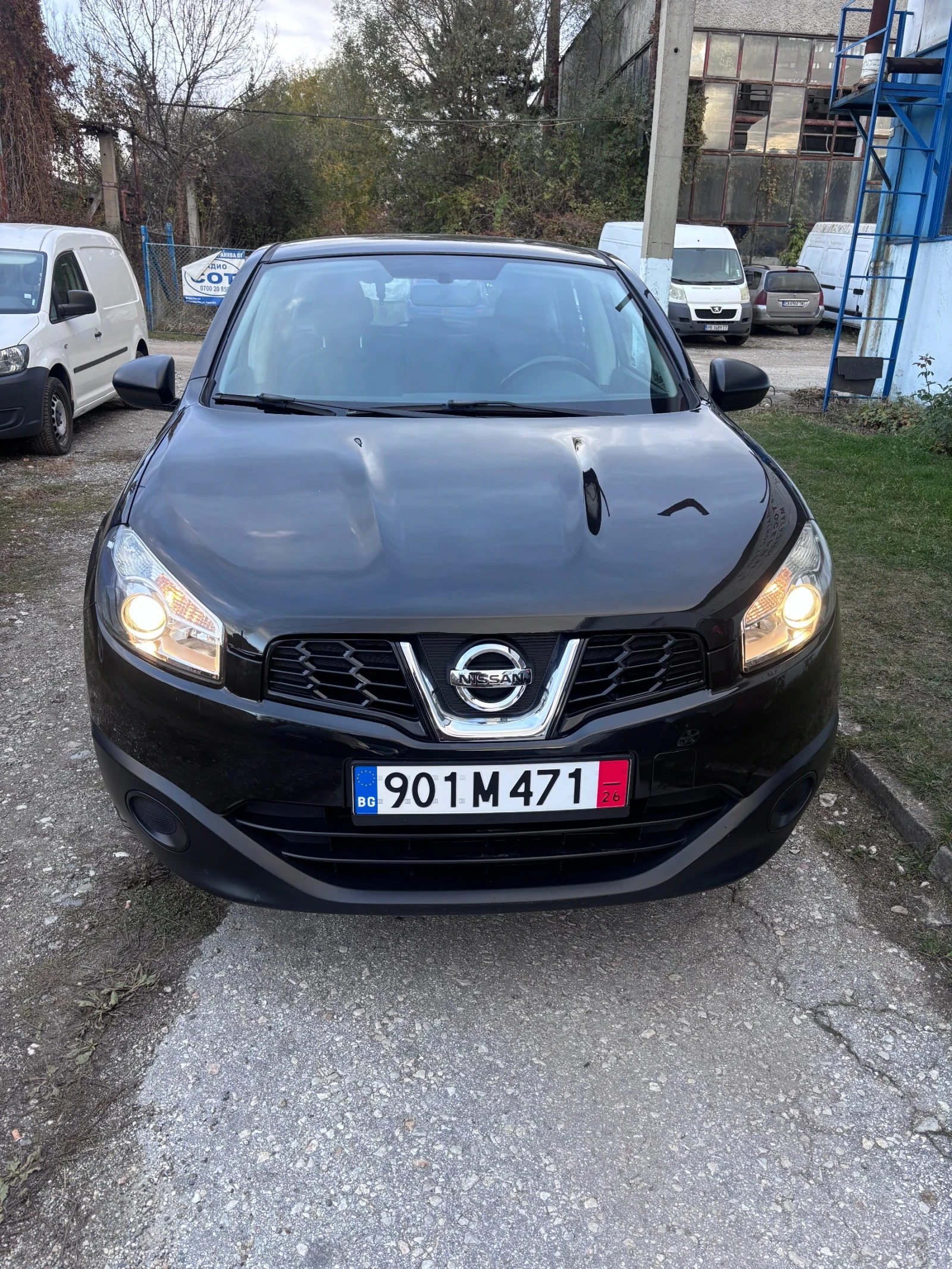 Nissan Qashqai 1.5 DCI, снимка 12 - Автомобили и джипове - 56686435