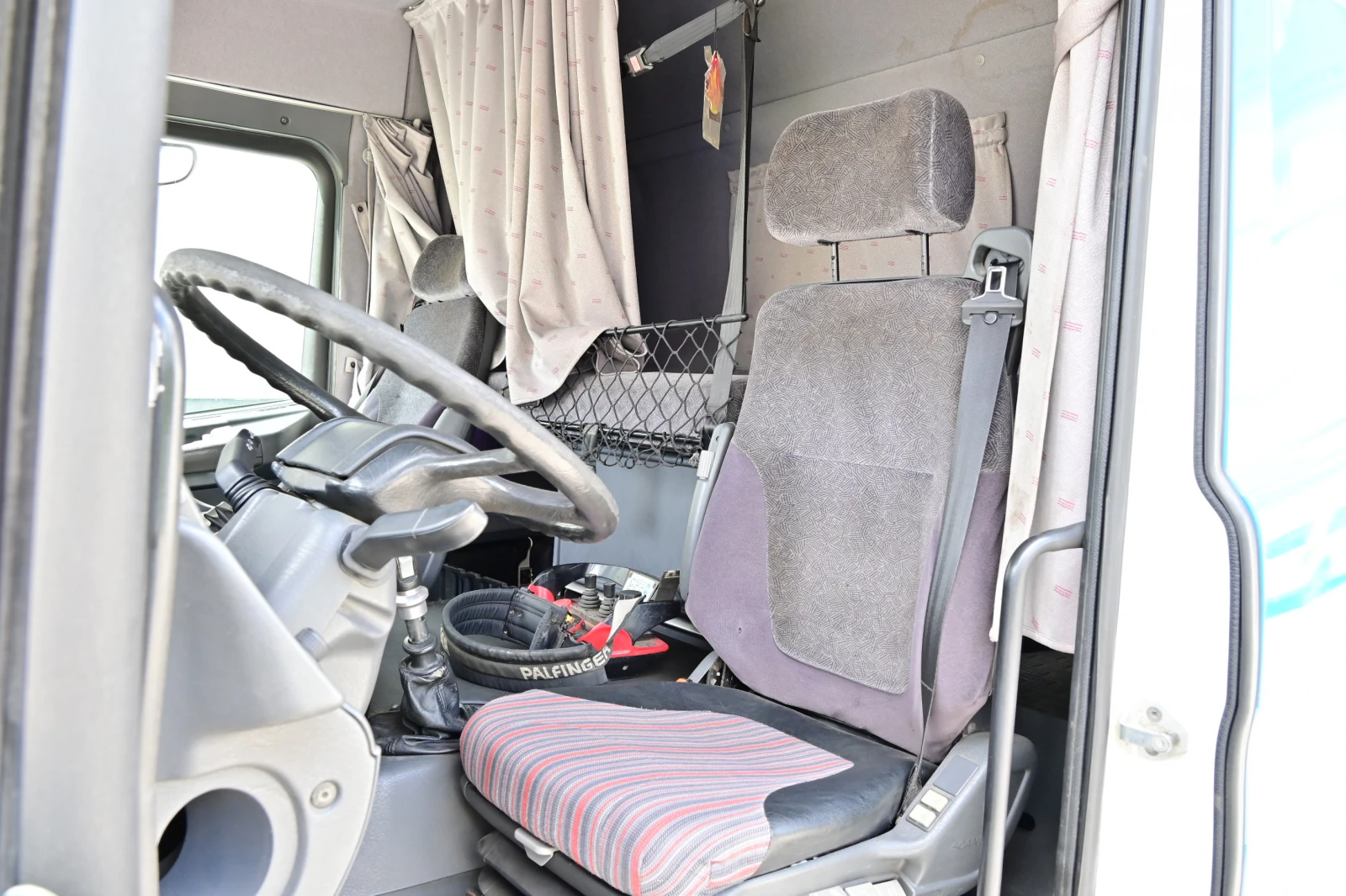 Scania 124 420 24м Кран, снимка 15 - Камиони - 55210717
