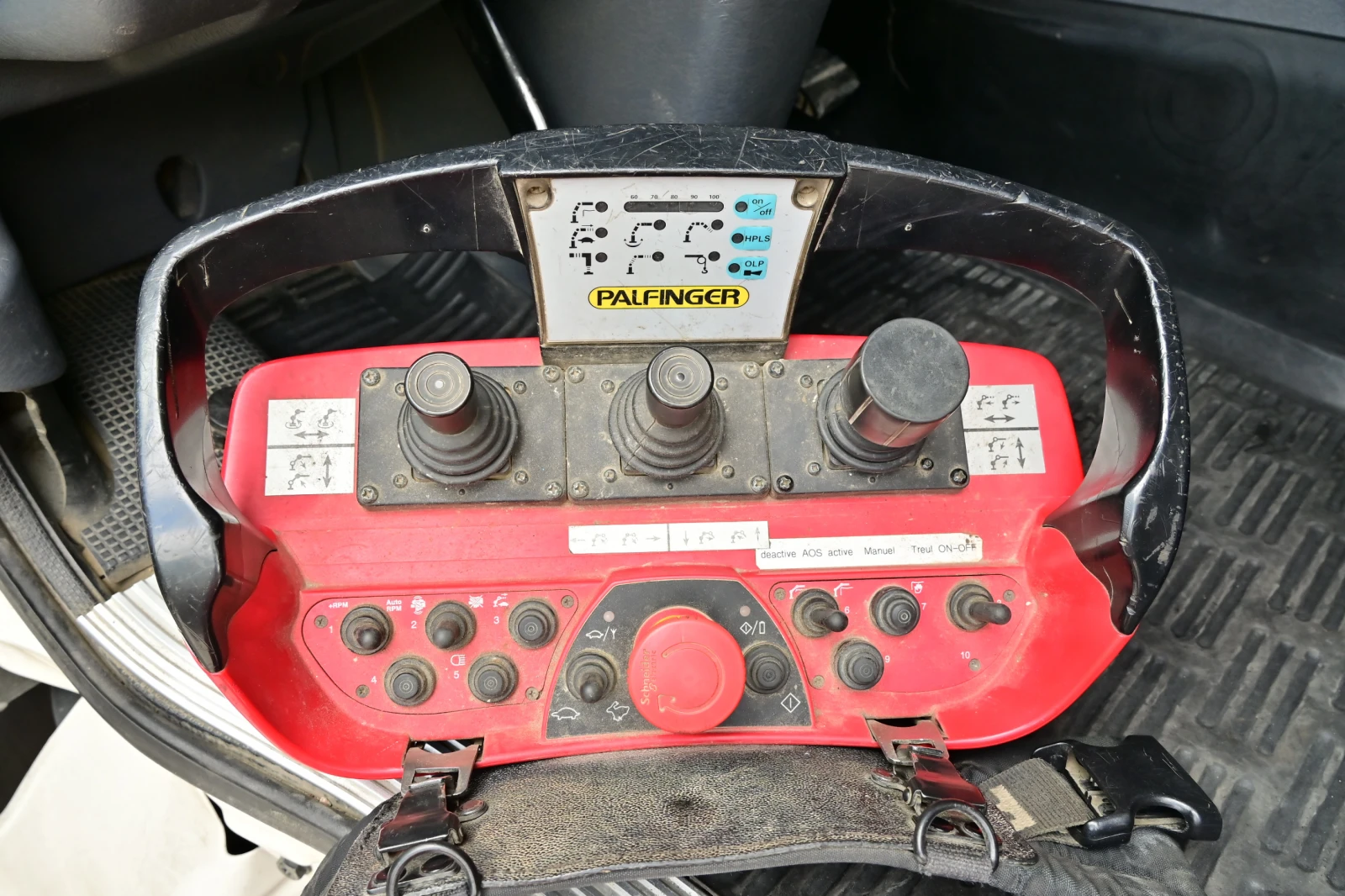 Scania 124 420 24м Кран, снимка 11 - Камиони - 55210717