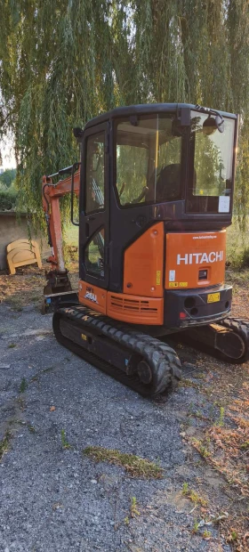      Hitachi ZX26-6