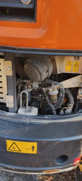      Hitachi ZX26-6