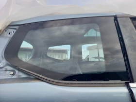 Стъкло задно дясно малко Пежо 5008