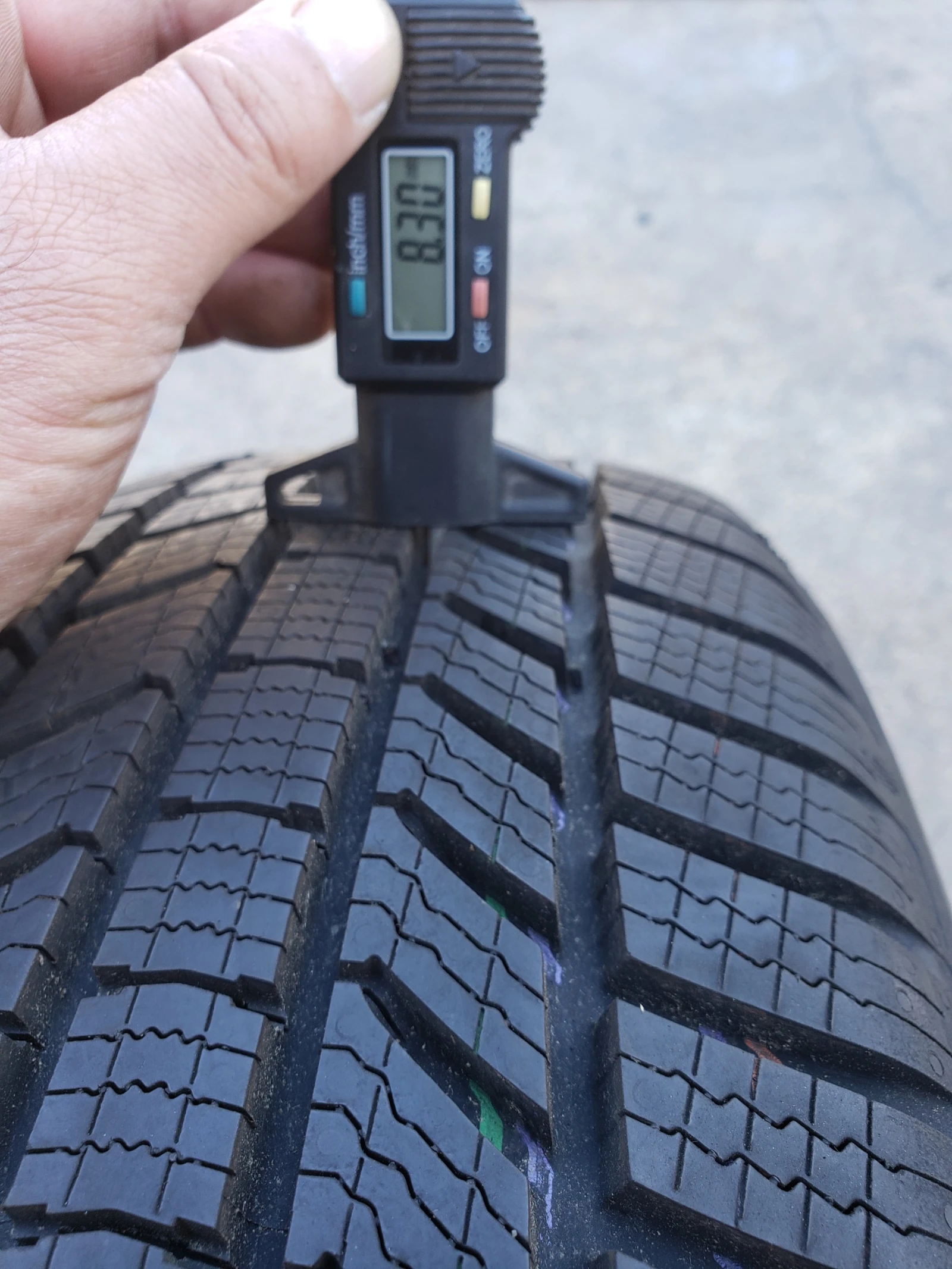 Гуми Зимни 195/55R18, снимка 6 - Гуми и джанти - 55959336