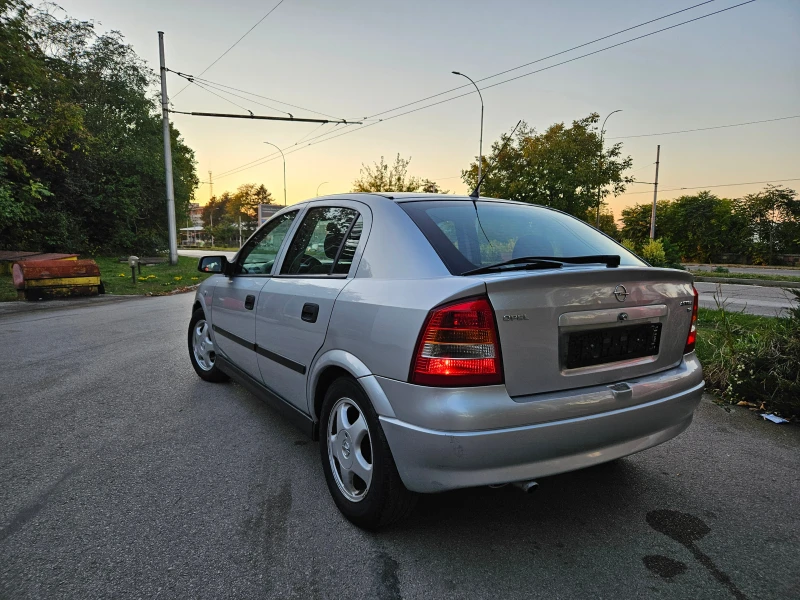 Opel Astra 1.6, 84к.с., като нова!, снимка 7 - Автомобили и джипове - 47584449