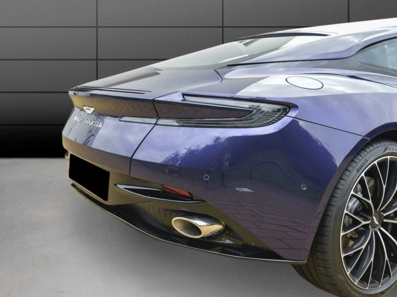 Aston martin Други DB11 V8 = Dark Chrome Jewellery Pack= Гаранция, снимка 3 - Автомобили и джипове - 48117182