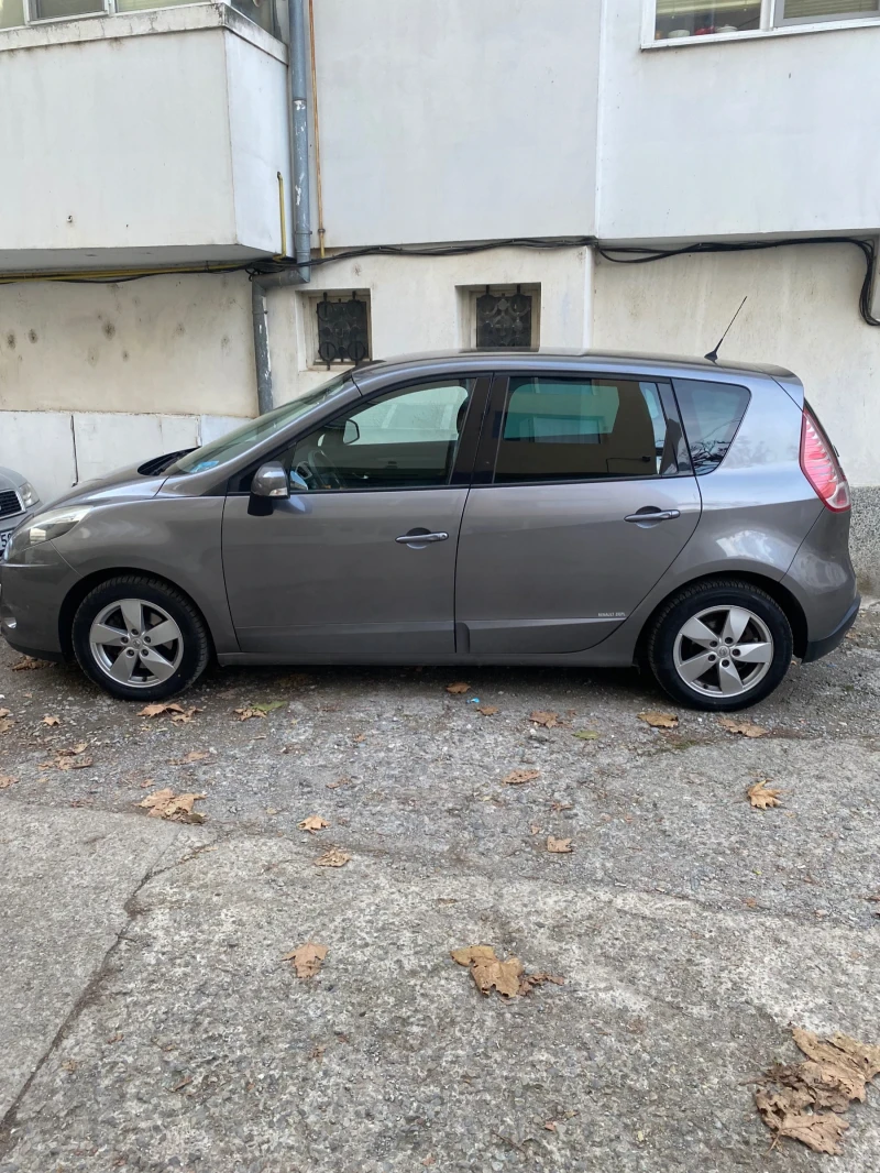 Renault Megane SCENIC, снимка 2 - Автомобили и джипове - 48232421