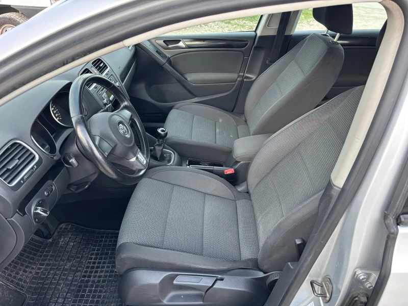 VW Golf 1.6 LPG, снимка 8 - Автомобили и джипове - 49483268