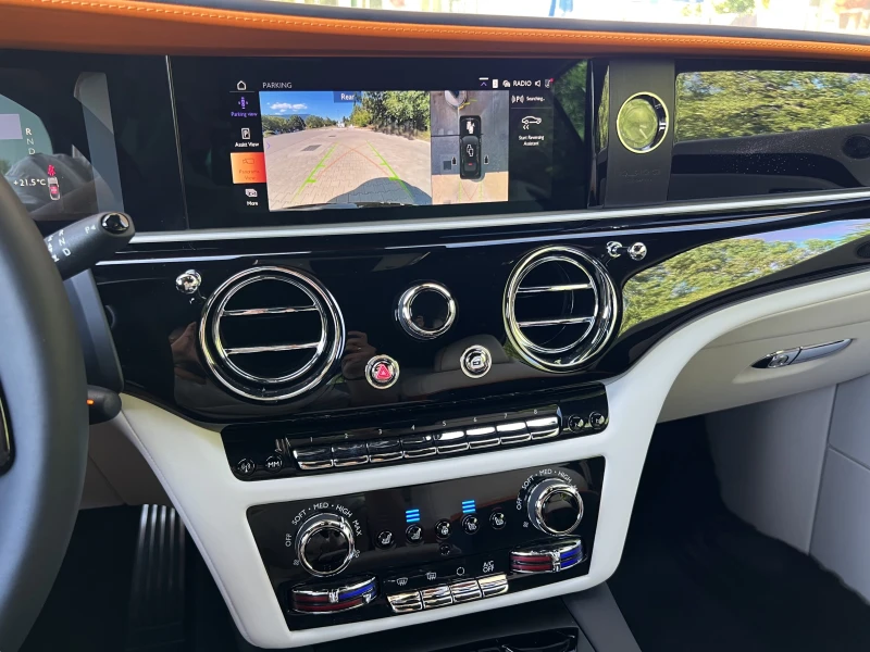 Rolls-Royce Spectre /SHOOTING STAR/STARLIGH/BESPOKE/HEAD UP/360/FASCIA, снимка 12 - Автомобили и джипове - 50909329