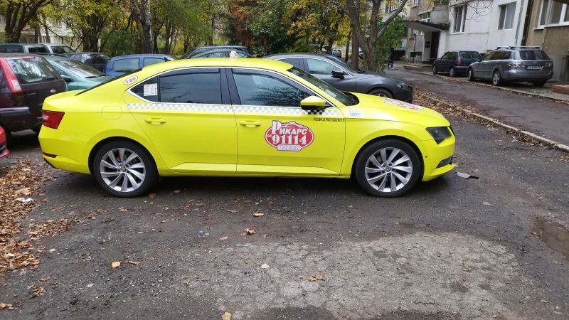 Skoda Superb 3, снимка 4 - Автомобили и джипове - 52028455