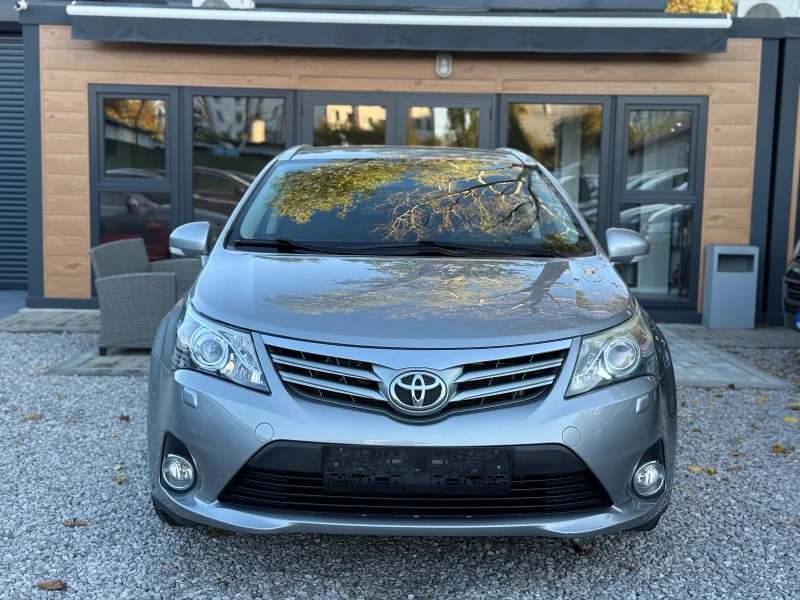 Toyota Avensis SW/1.8i/147hp/Камера, снимка 2 - Автомобили и джипове - 52110353
