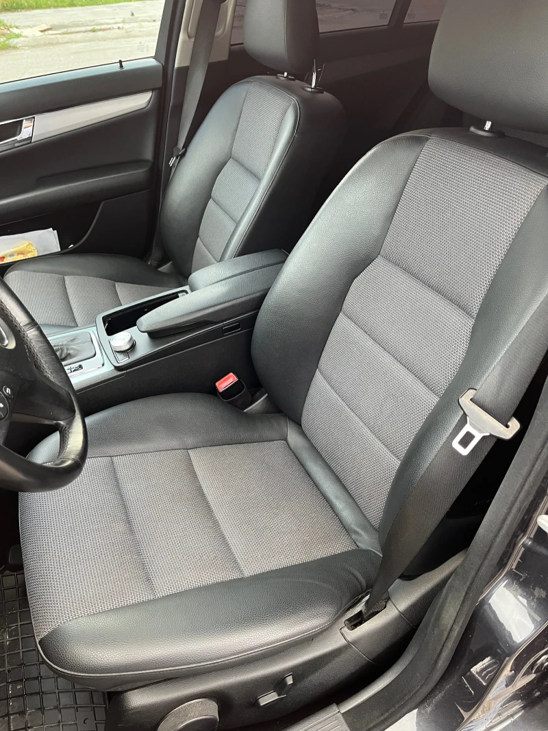 Mercedes-Benz C 250, снимка 9 - Автомобили и джипове - 52308499