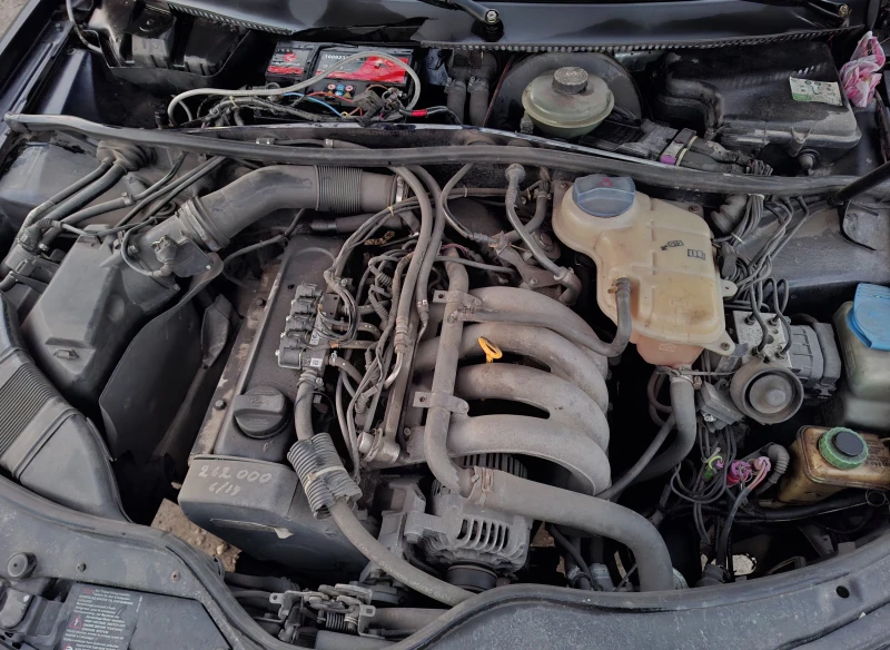 VW Passat 1.6 Газ Клима, снимка 15 - Автомобили и джипове - 53431397