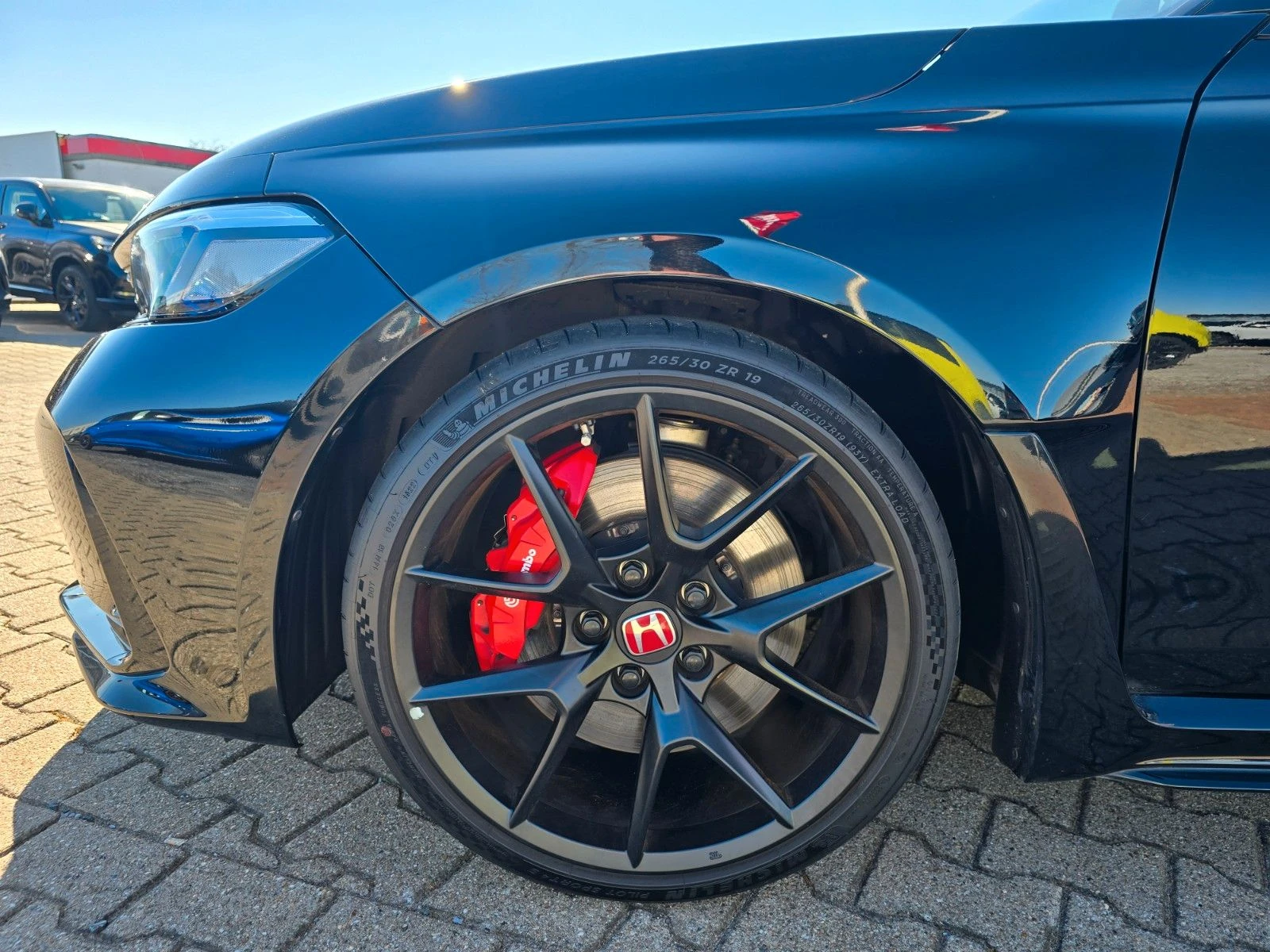 Honda Civic Type R GT - изображение 4