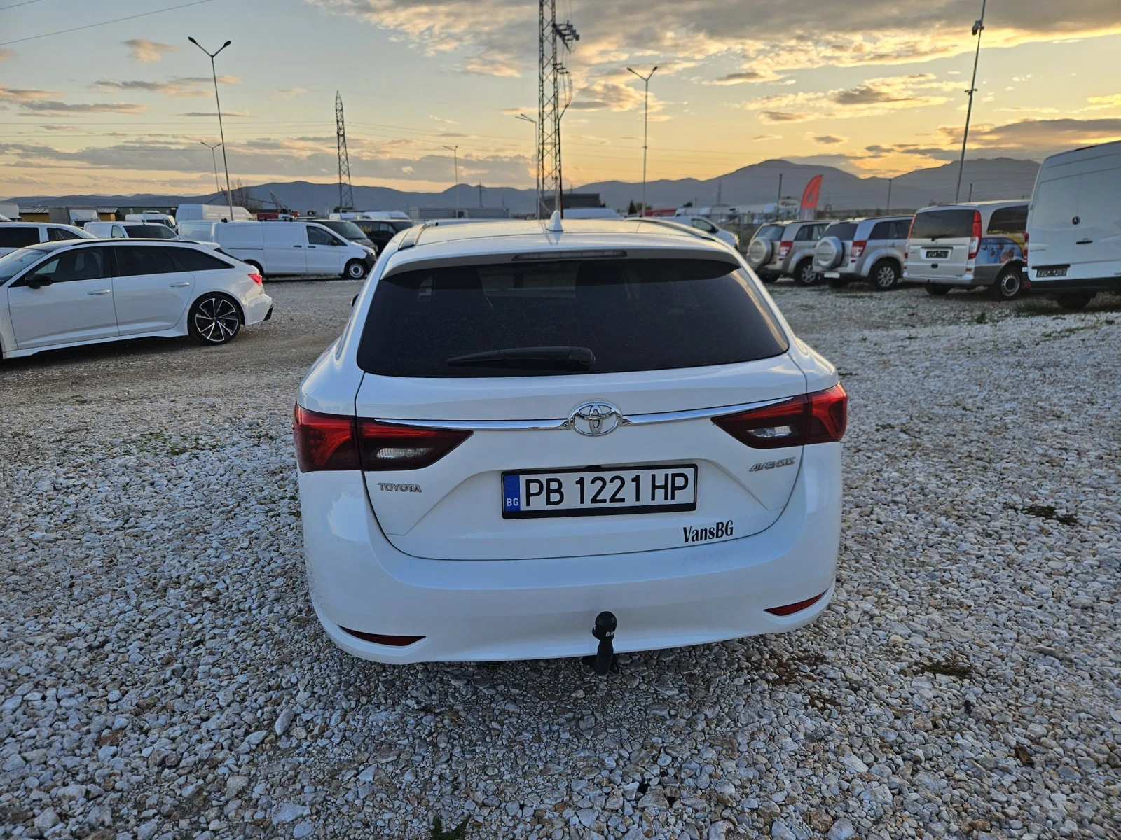 Toyota Avensis 2.0 D4-D, Панорама, Нави  - изображение 4