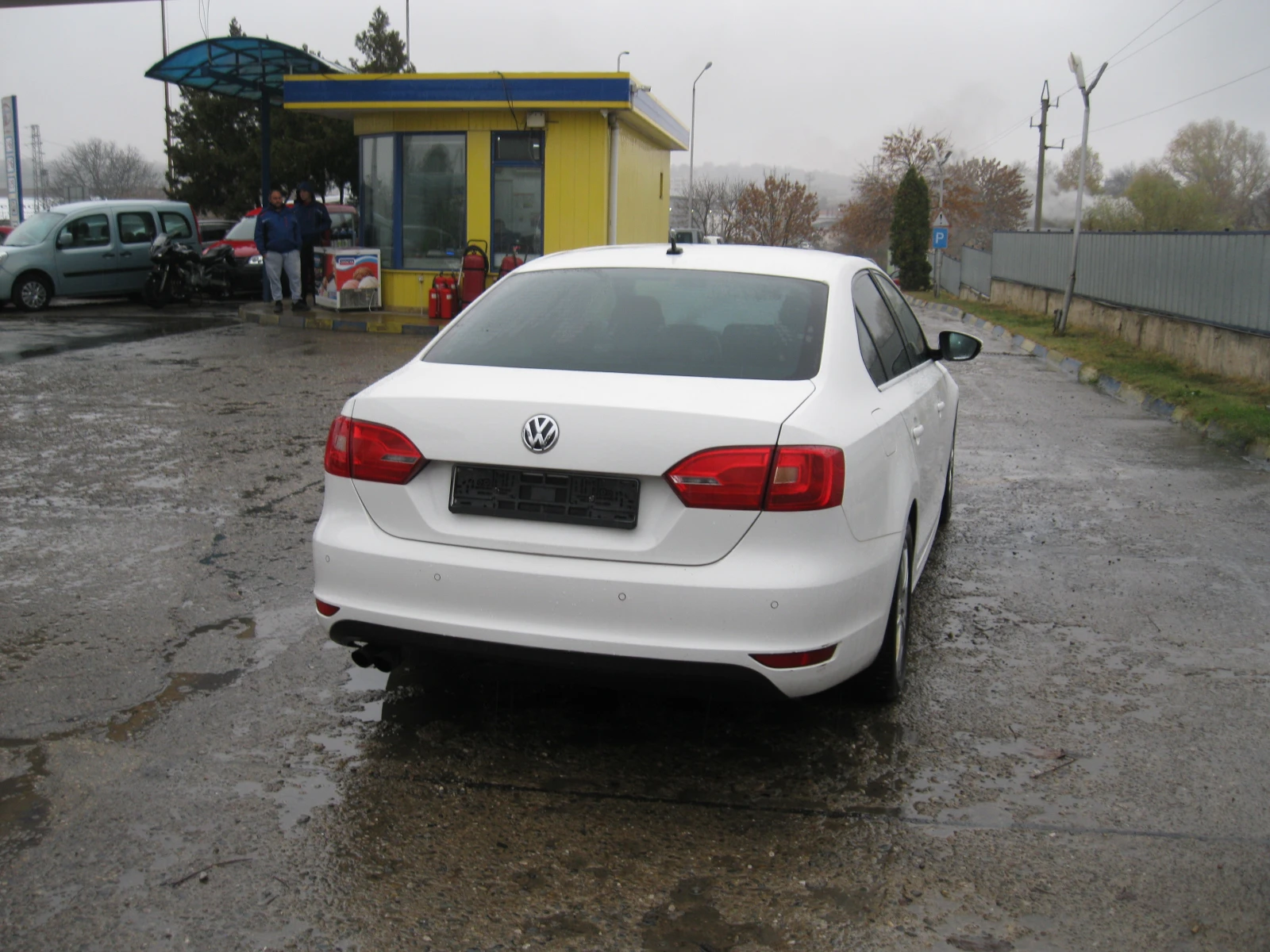 VW Jetta  2.0 140 кс  КОЖЕН САЛОН  - изображение 6