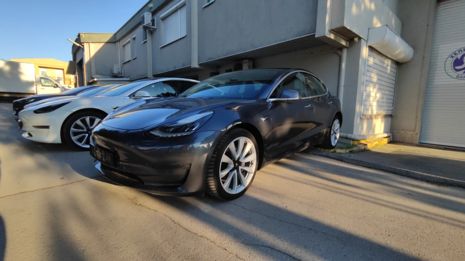 Tesla Model 3 LONG RANGE AWD - изображение 2