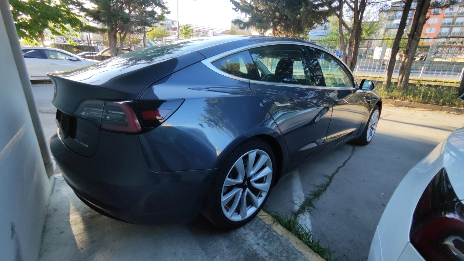 Tesla Model 3 LONG RANGE AWD - изображение 5