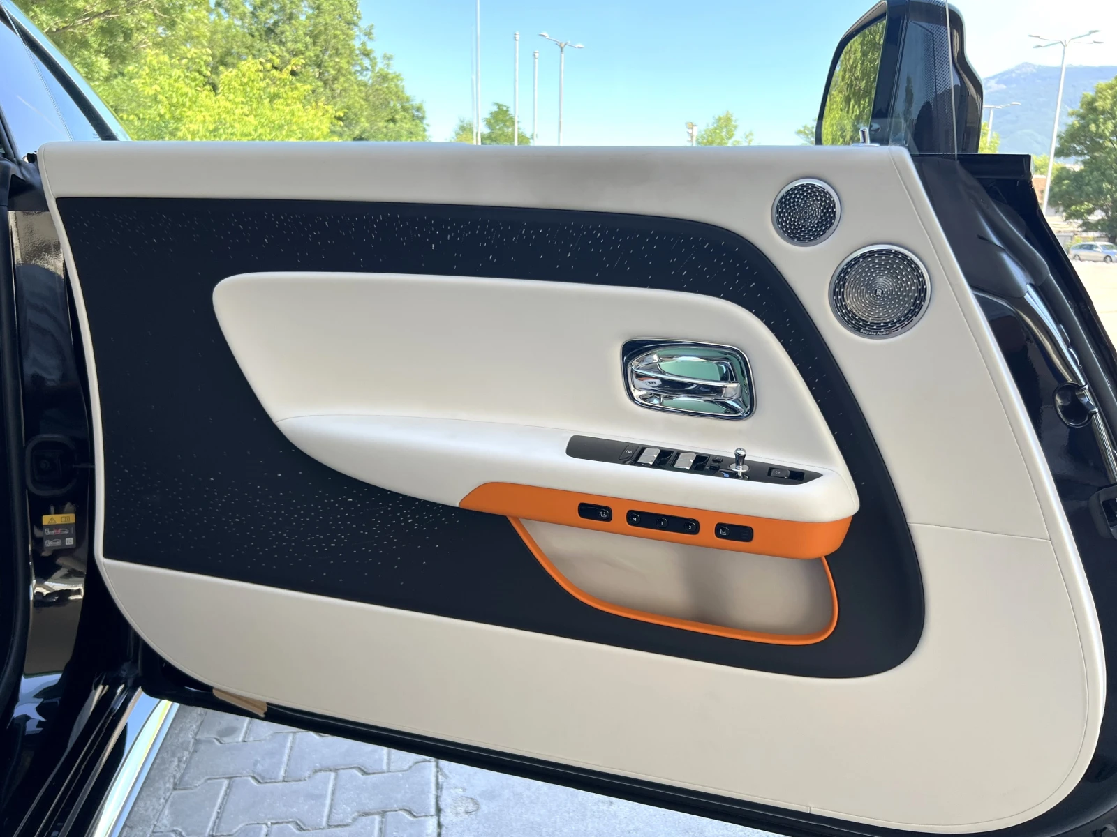 Rolls-Royce Spectre /SHOOTING STAR/STARLIGH/BESPOKE/HEAD UP/360/FASCIA - изображение 8