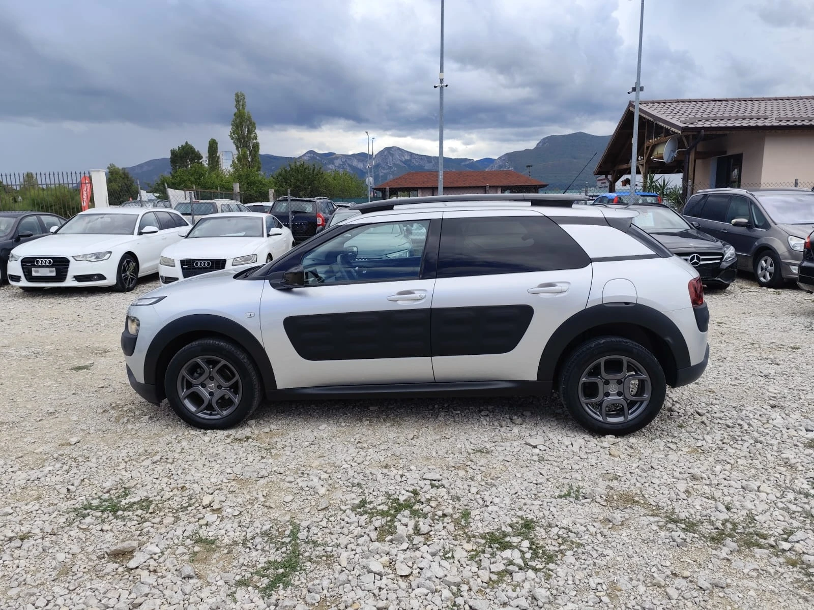 Citroen C4 Cactus 1.6 дизел Италия - изображение 9
