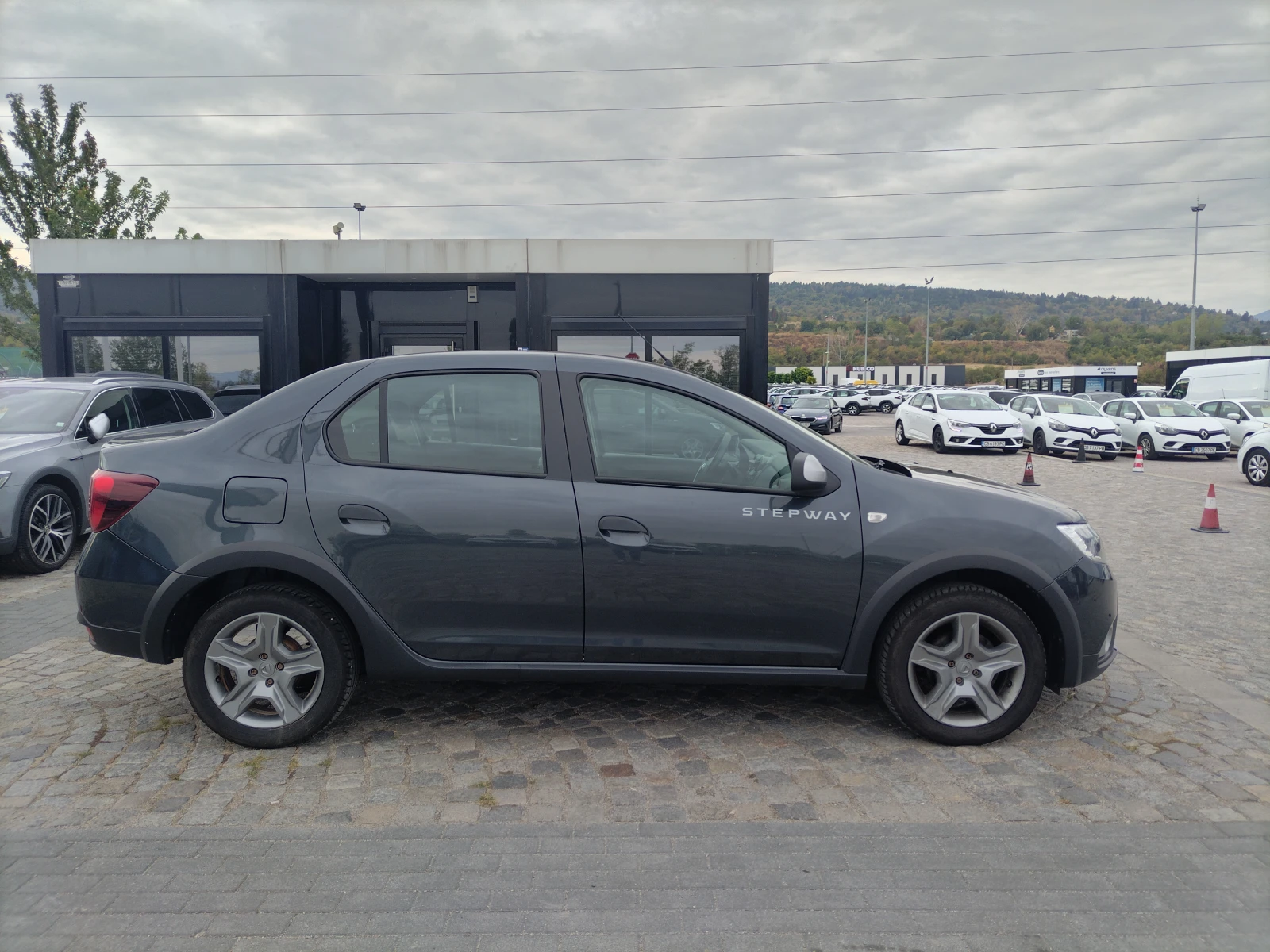 Dacia Logan Stepway Sedan 1.0TCe/100 к.с/Газ/Бензин - изображение 4