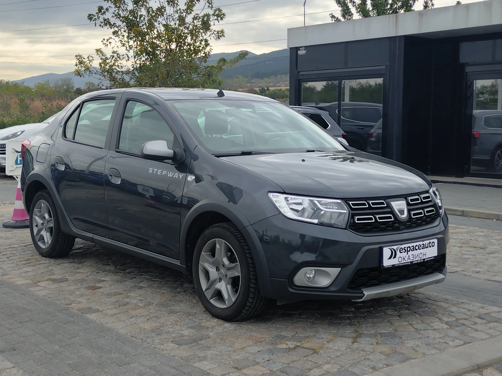 Dacia Logan Stepway Sedan 1.0TCe/100 к.с/Газ/Бензин - изображение 3