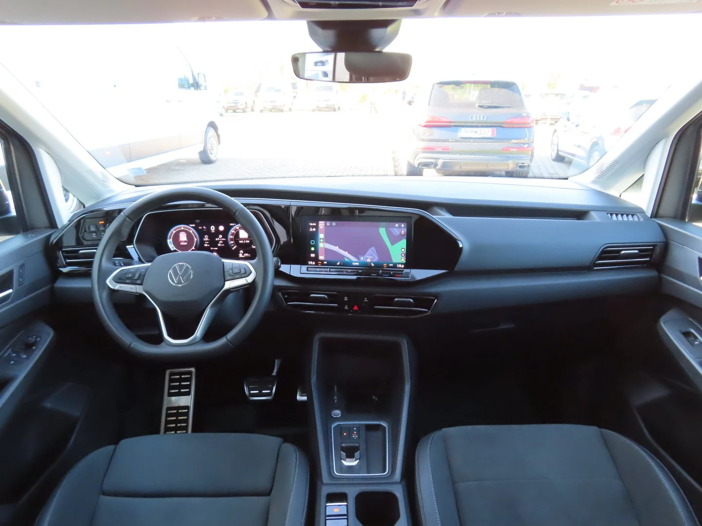 VW Caddy Style TDI 5 места - изображение 4