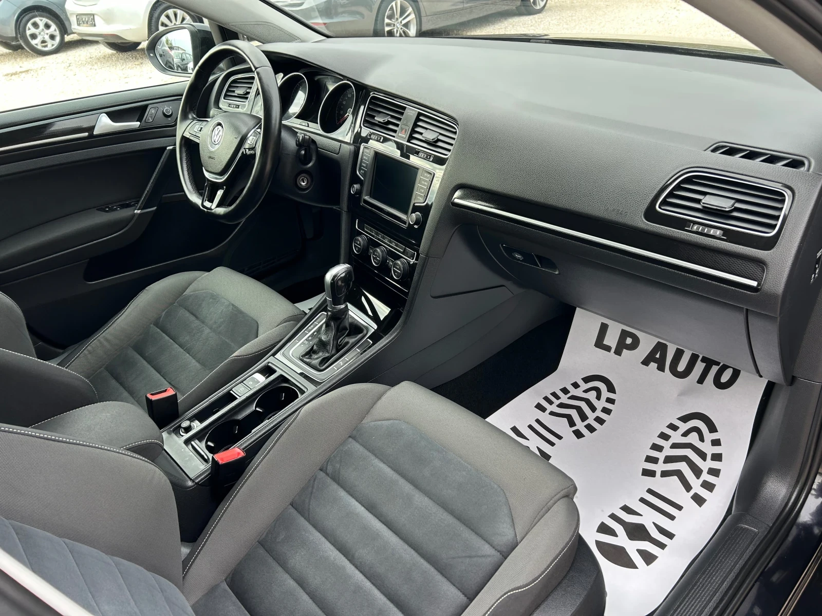 VW Golf * HighLine* AUTOMAT* NAVI*  - изображение 9