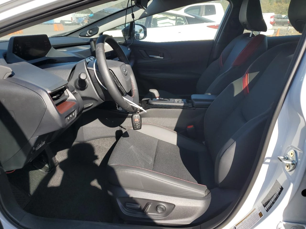 Toyota Prius SE - изображение 7