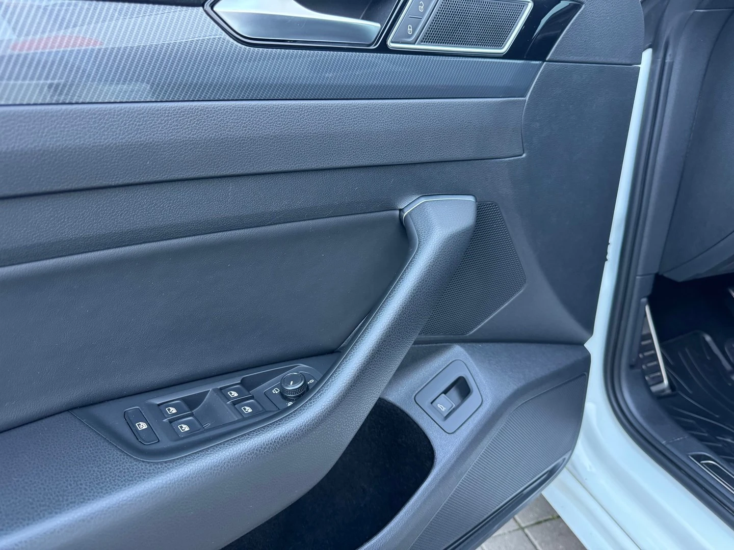 VW Arteon R-Line 2.0 TSI OPF DSG | Mobile.bg � ����������� 6