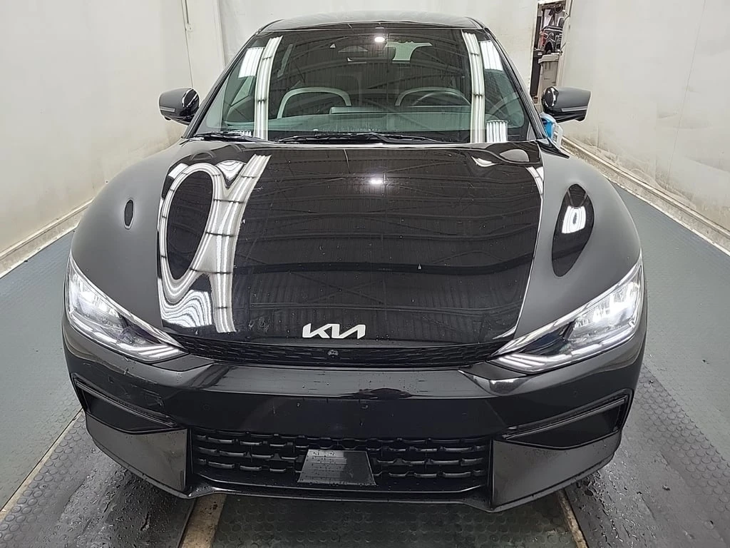 Kia EV6 * LAND W/GT LINE PKG * CARFAX * БЕЗ ПЪРВОНАЧАЛНА В - изображение 2