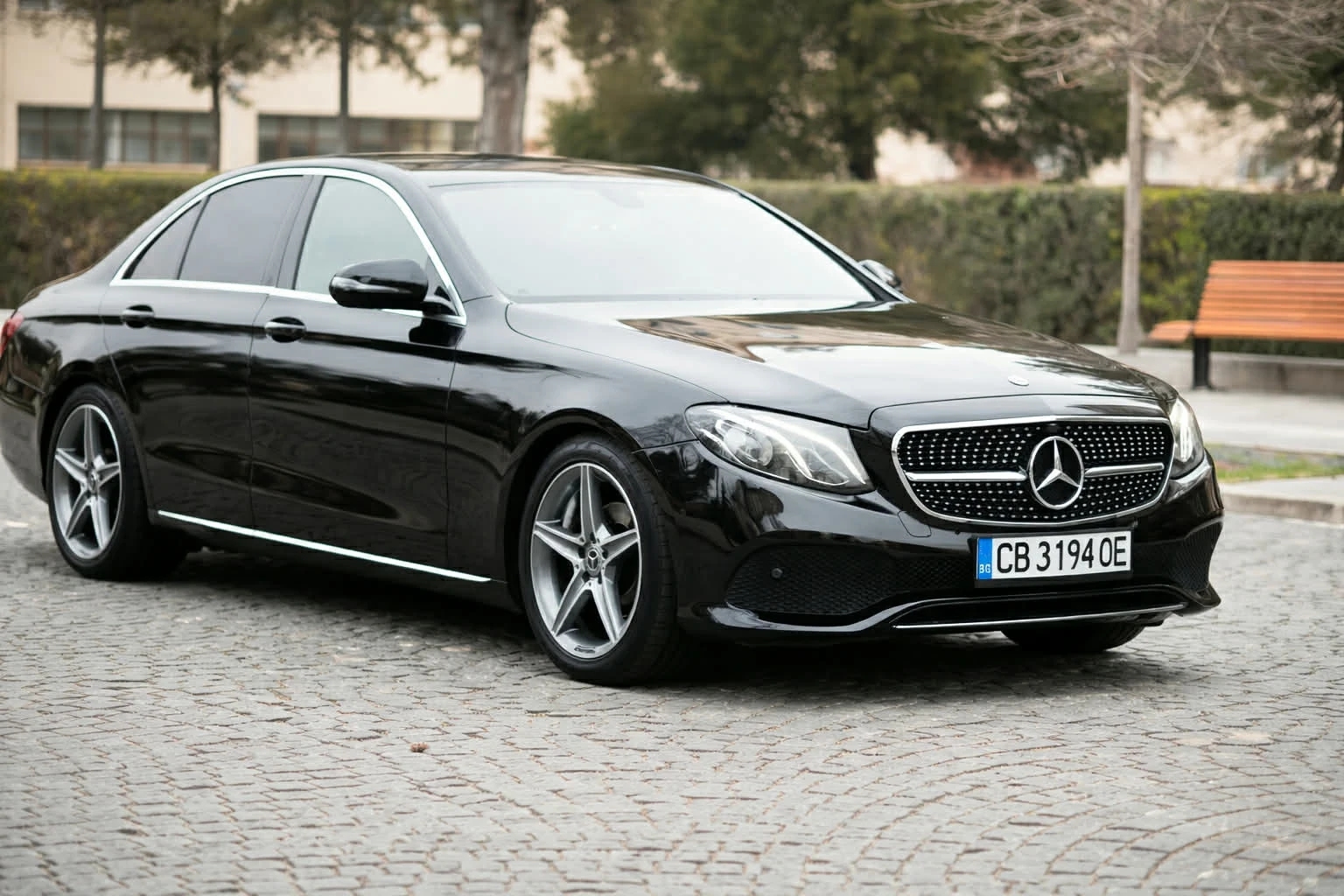 Mercedes-Benz E 220 AMG Line  | Auto.bg — изображение 1