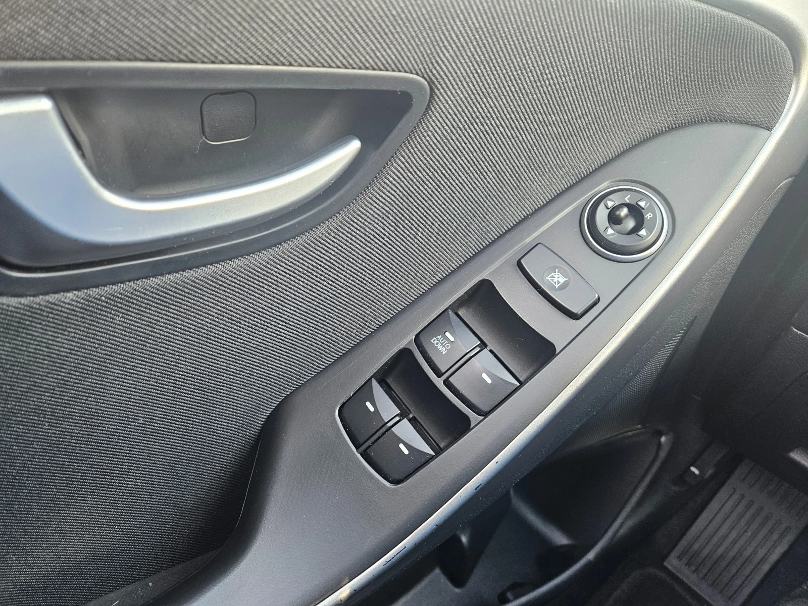 Hyundai I30 1.6 CRDi Германия , снимка 9 - Автомобили и джипове - 54019477