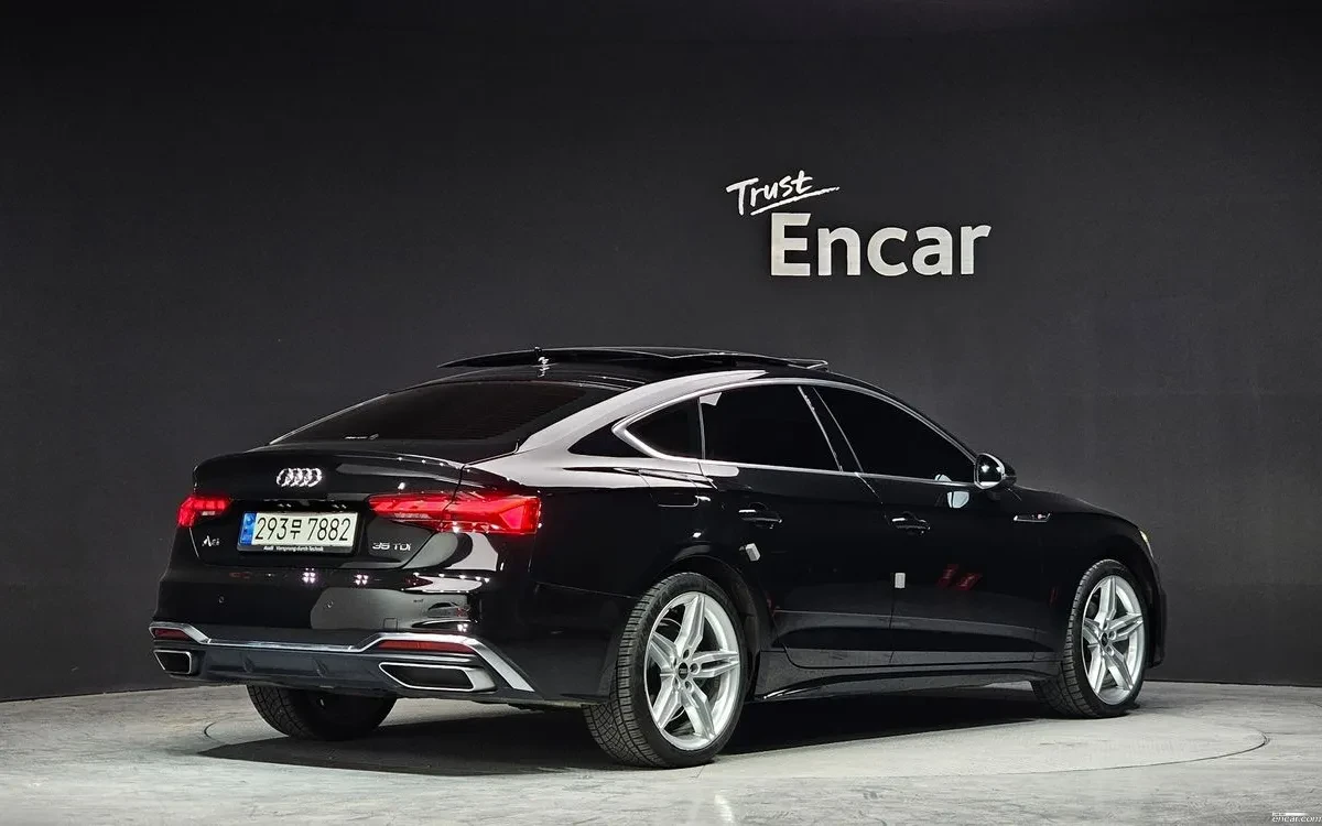 Audi A5 * DISTRONIC * ОБДИХВАНЕ * КАМЕРА, снимка 2 - Автомобили и джипове - 54589433