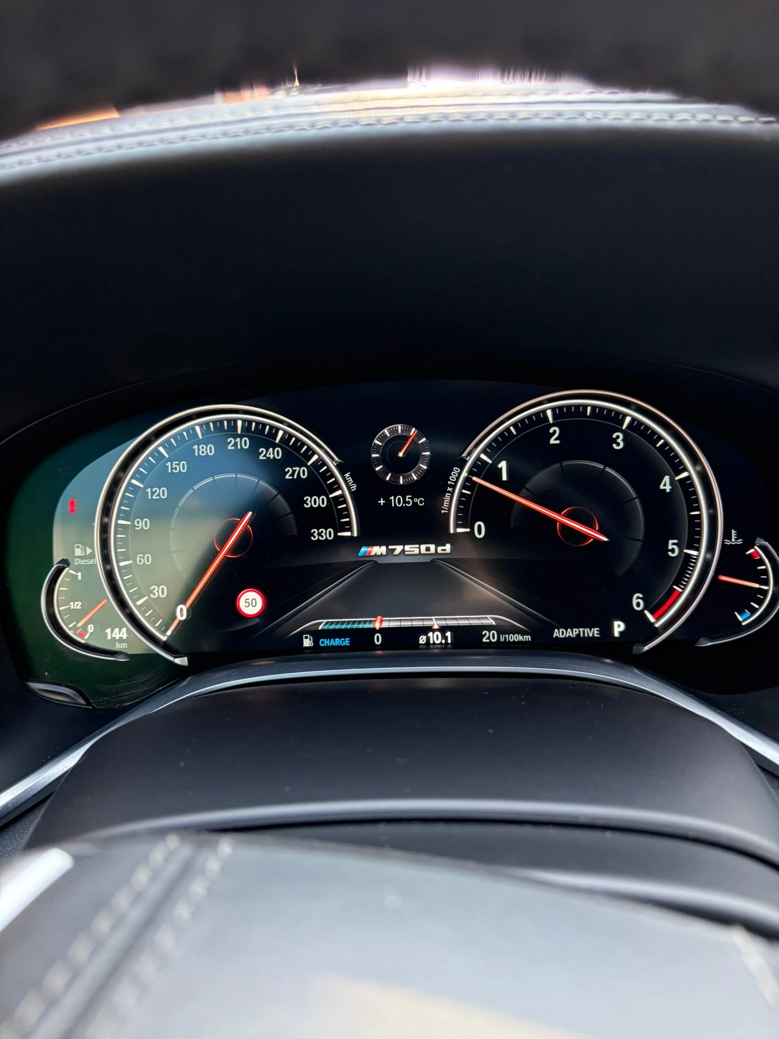 BMW 750 M-sport/Laser, снимка 9 - Автомобили и джипове - 54651145