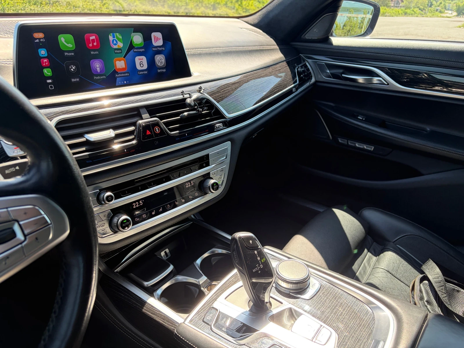 BMW 750 M-sport/Laser, снимка 15 - Автомобили и джипове - 54651145