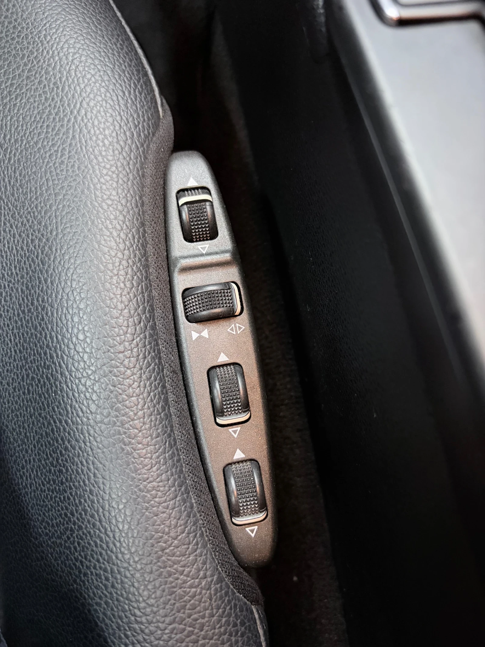 Mercedes-Benz C 350 CDI 4Matic Швейцария, снимка 12 - Автомобили и джипове - 54679977