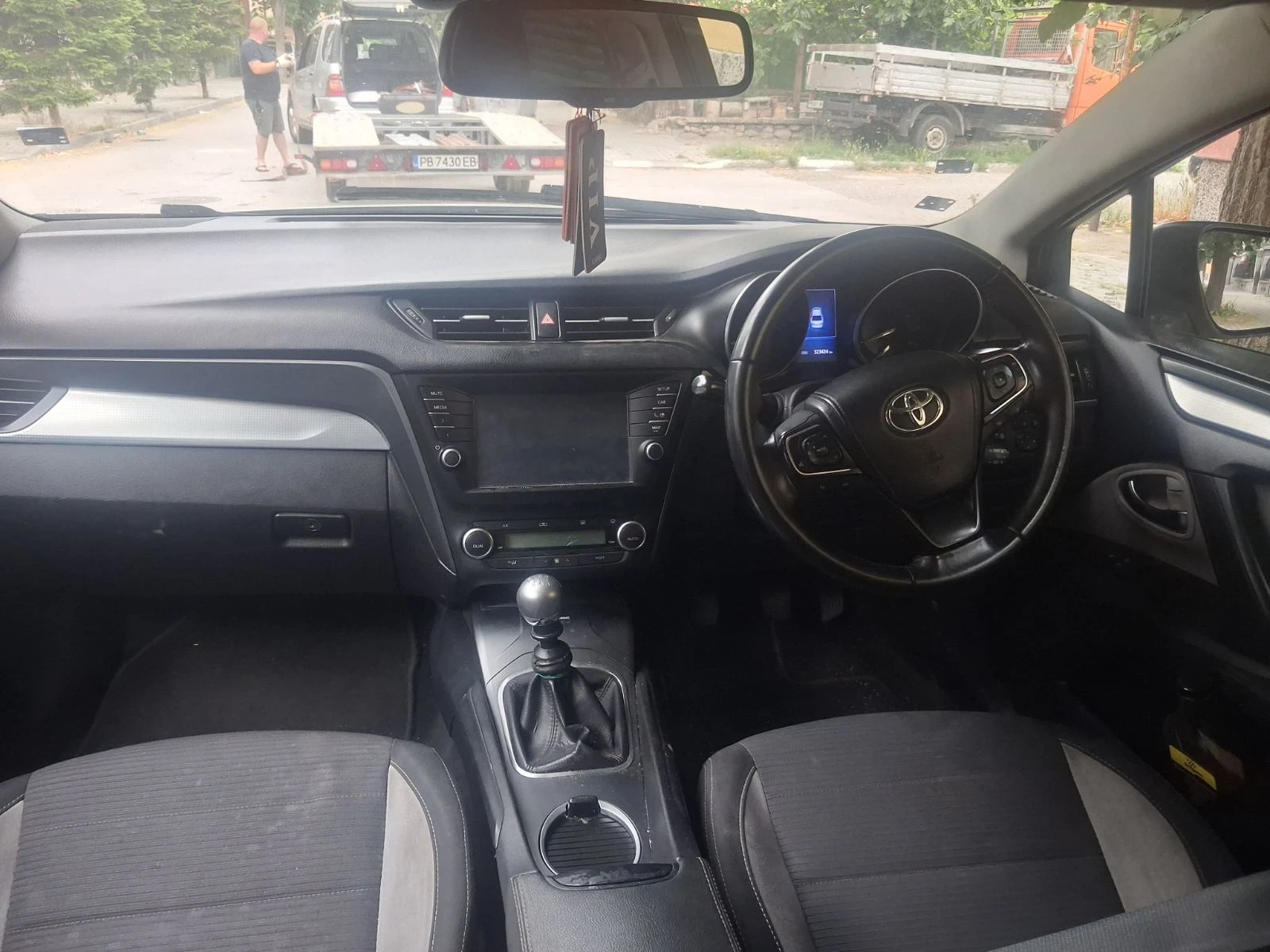 Toyota Avensis 1.6 НА ЧАСТИ , снимка 6 - Автомобили и джипове - 55070399