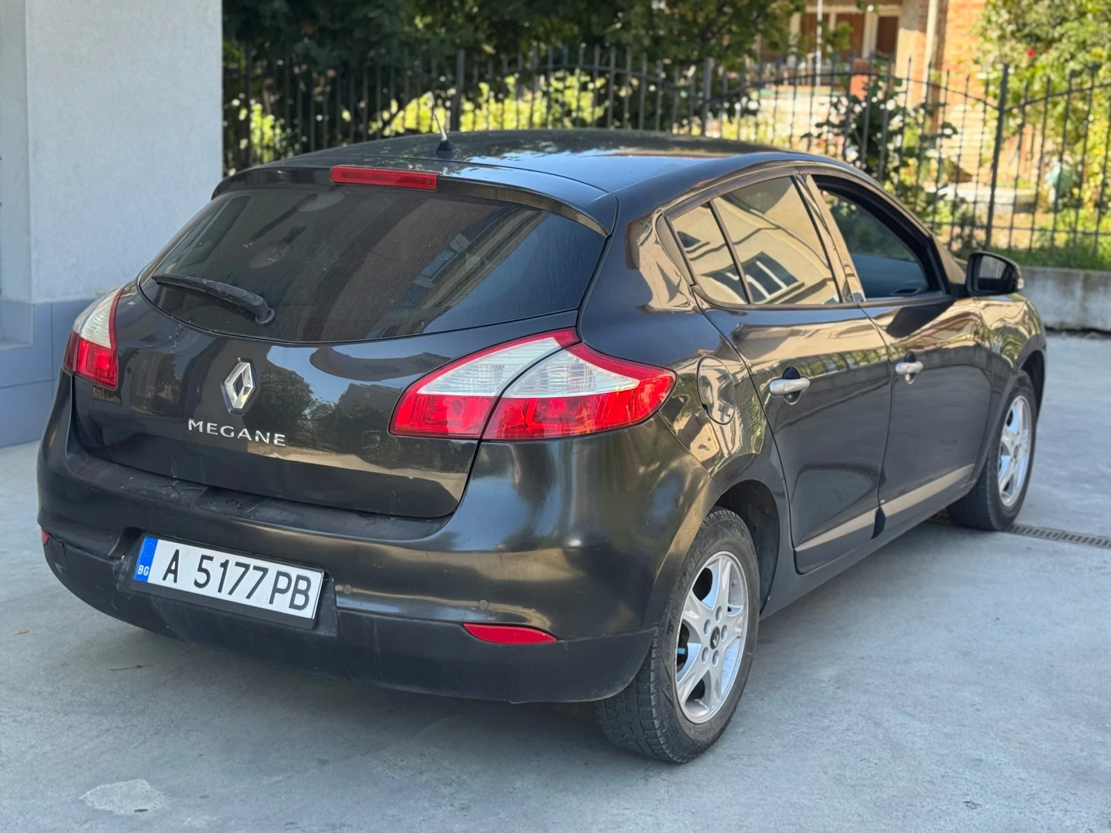 Renault Megane 1.5dCi 90 кс, снимка 6 - Автомобили и джипове - 55960954