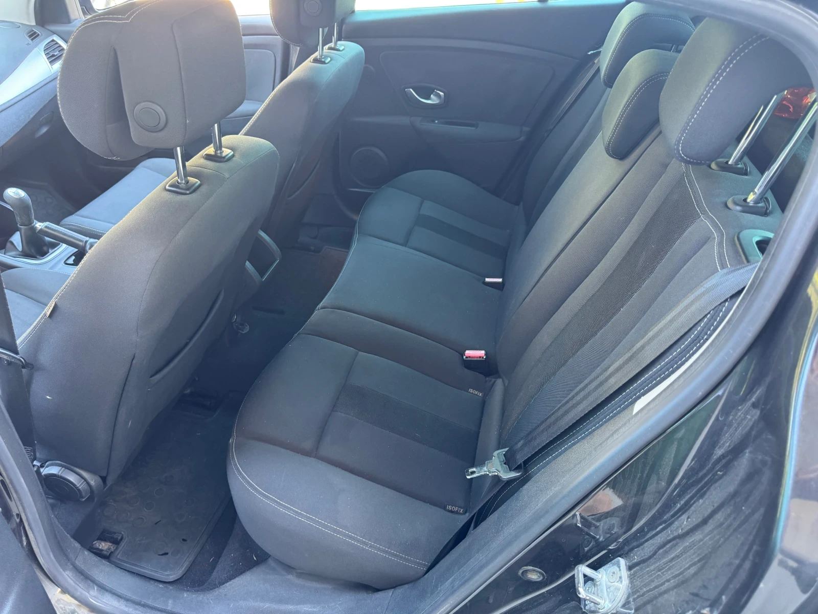 Renault Megane 1.5dCi 90 кс, снимка 8 - Автомобили и джипове - 55960954