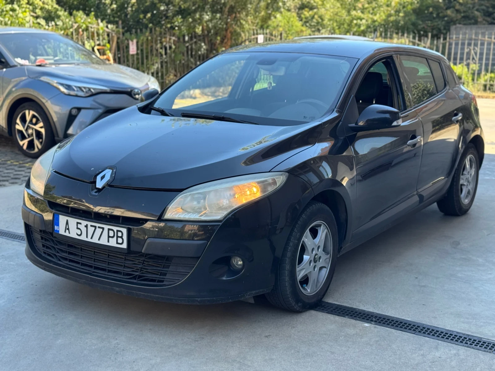 Renault Megane 1.5dCi 90 кс, снимка 3 - Автомобили и джипове - 55960954