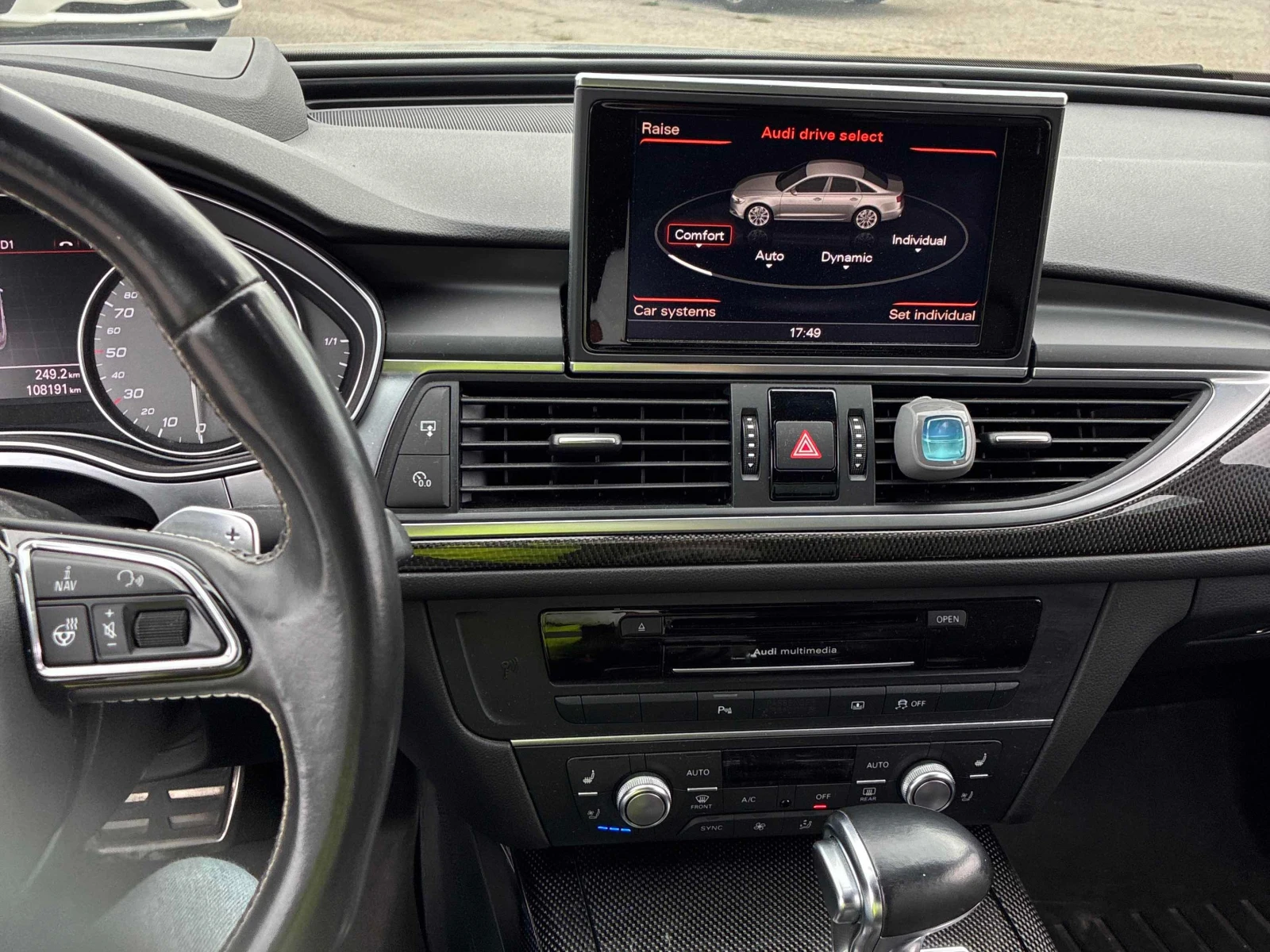Audi S6  4dr Sdn / CARFAX / DISTRONIC / 360 / ОБДУХВАНЕ , снимка 11 - Автомобили и джипове - 56071571