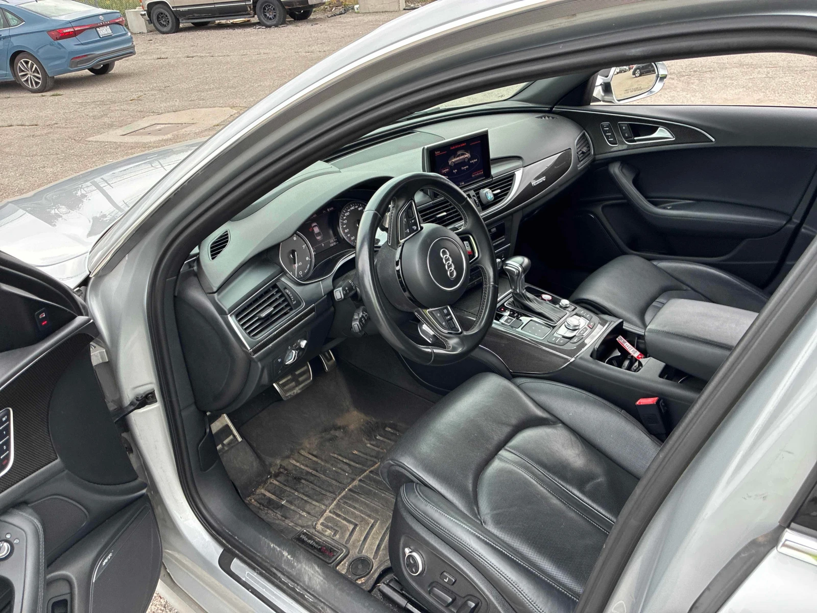 Audi S6  4dr Sdn / CARFAX / DISTRONIC / 360 / ОБДУХВАНЕ , снимка 9 - Автомобили и джипове - 56071571