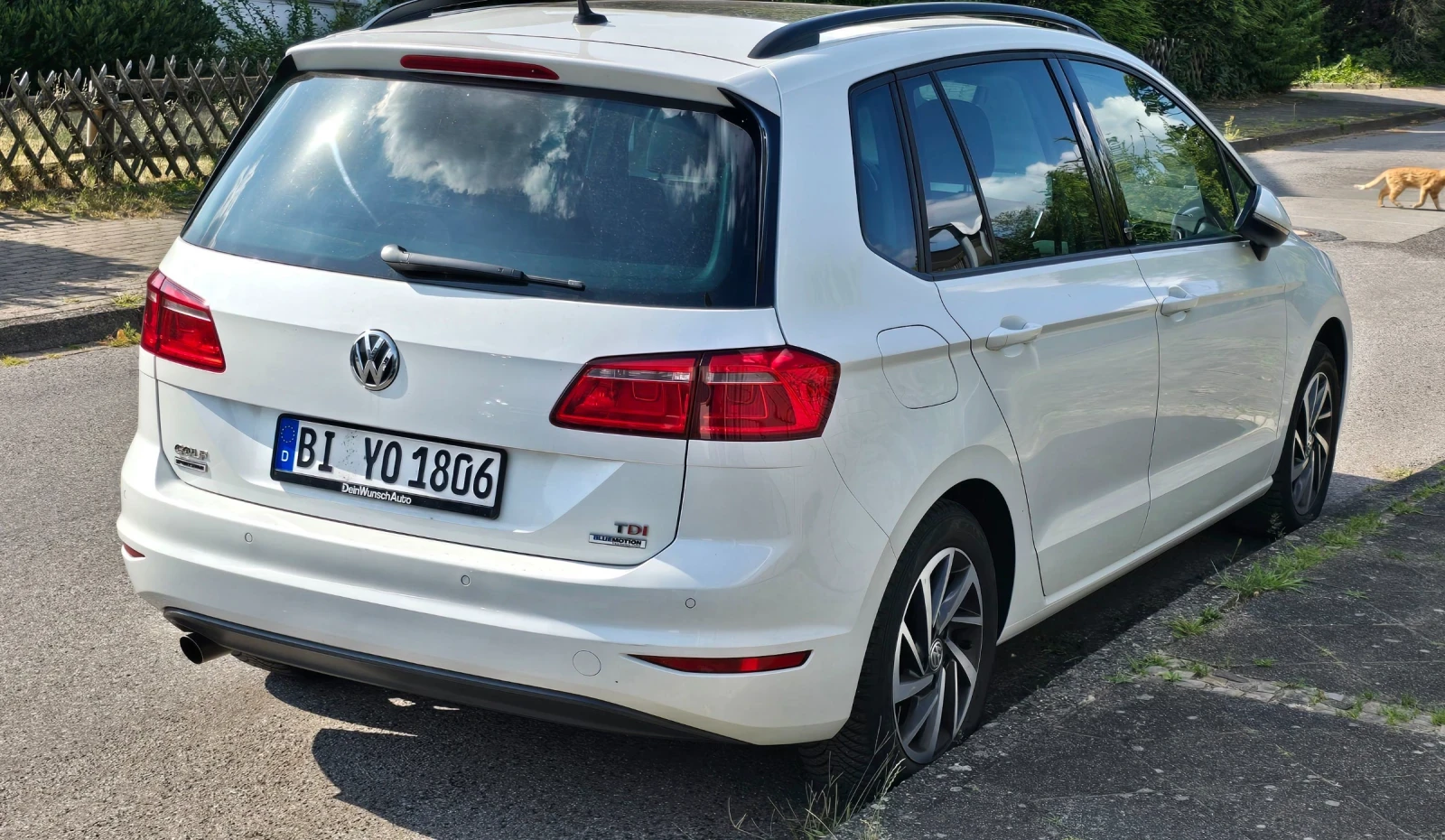 VW Golf Учебен 1.6 TDI, снимка 4 - Автомобили и джипове - 56114549