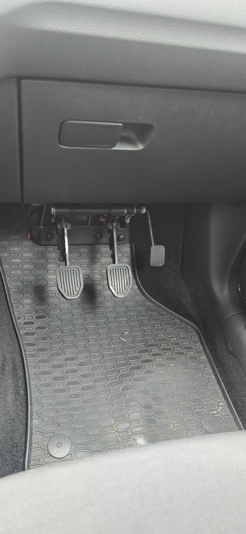 VW Golf Учебен 1.6 TDI, снимка 10 - Автомобили и джипове - 56114549