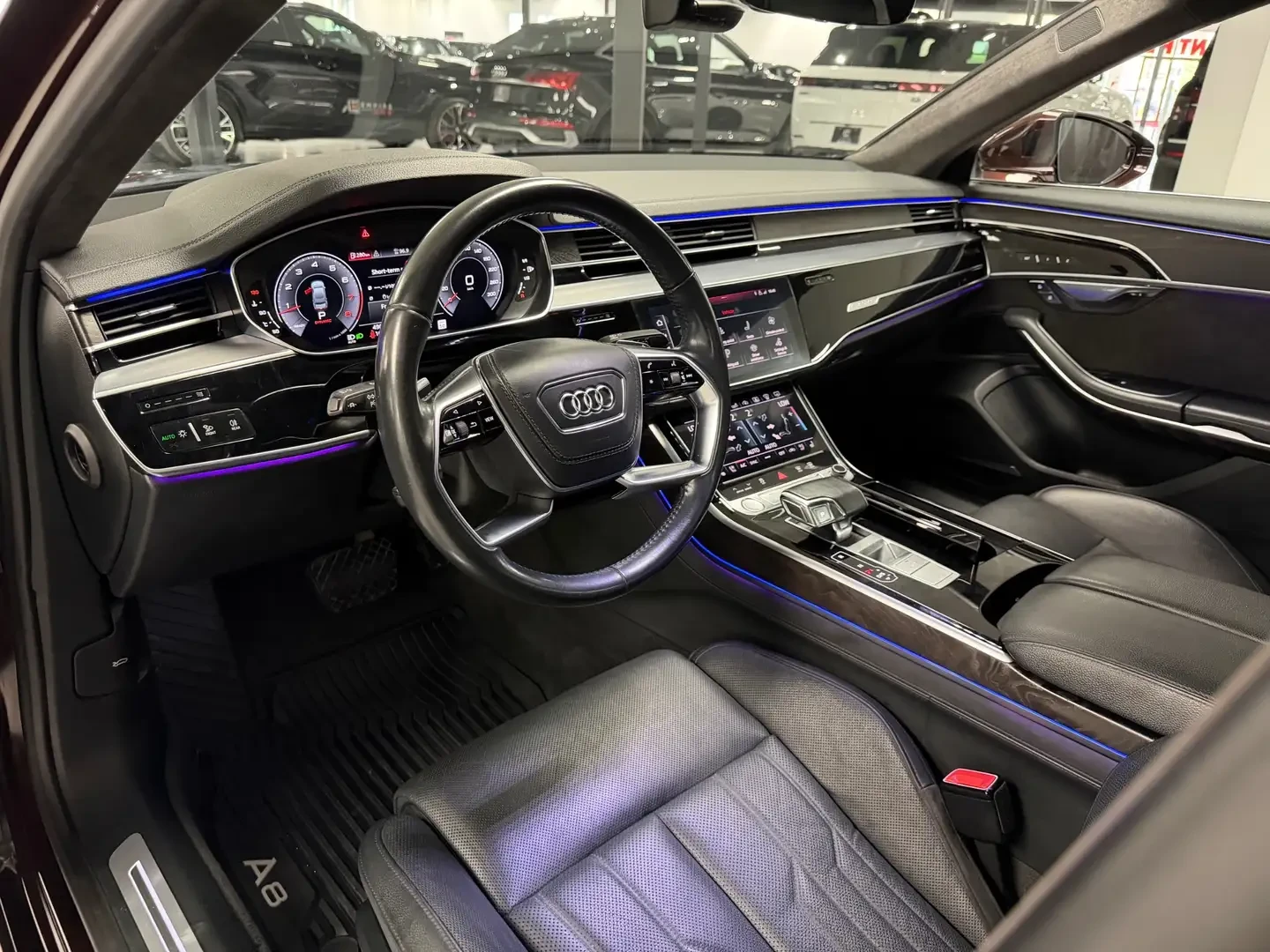 Audi A8 Long/60/SOFT/MATRIX/B&O/ВЪЗДУХ/ОБДУХ/ПАНОРАМА/, снимка 12 - Автомобили и джипове - 56180945