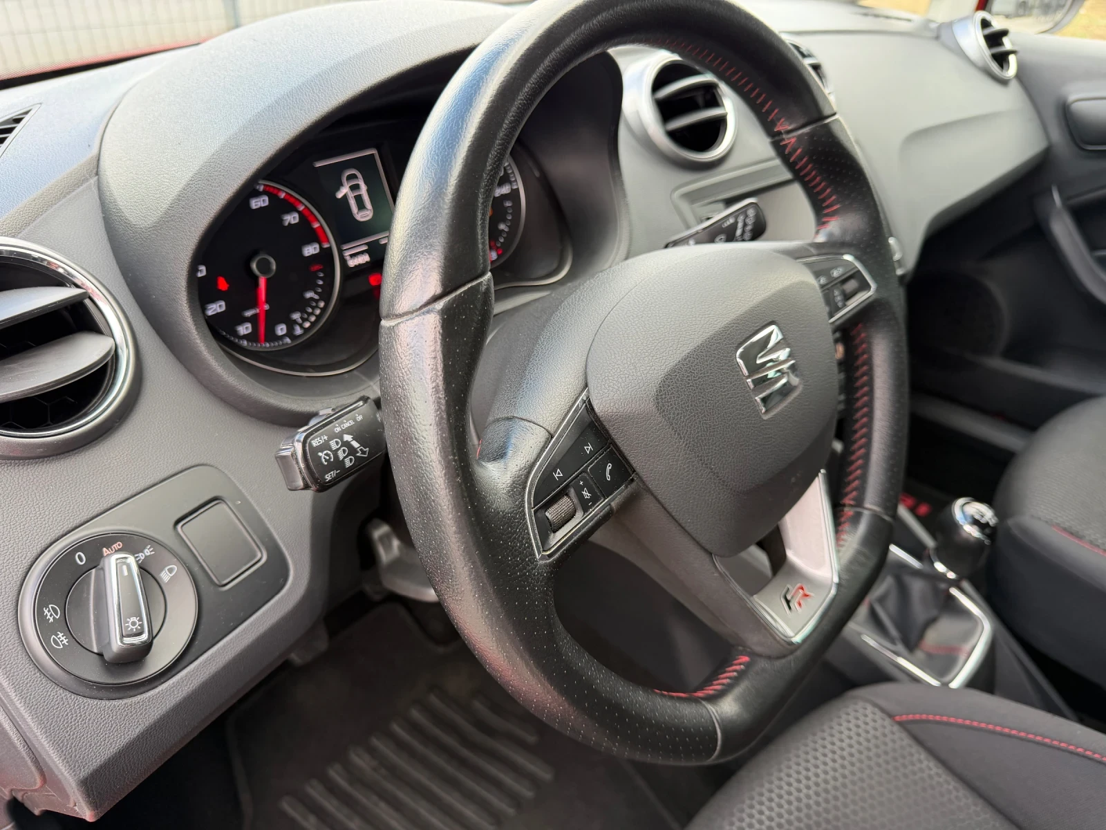 Seat Ibiza FR, Euro6, снимка 12 - Автомобили и джипове - 56235009