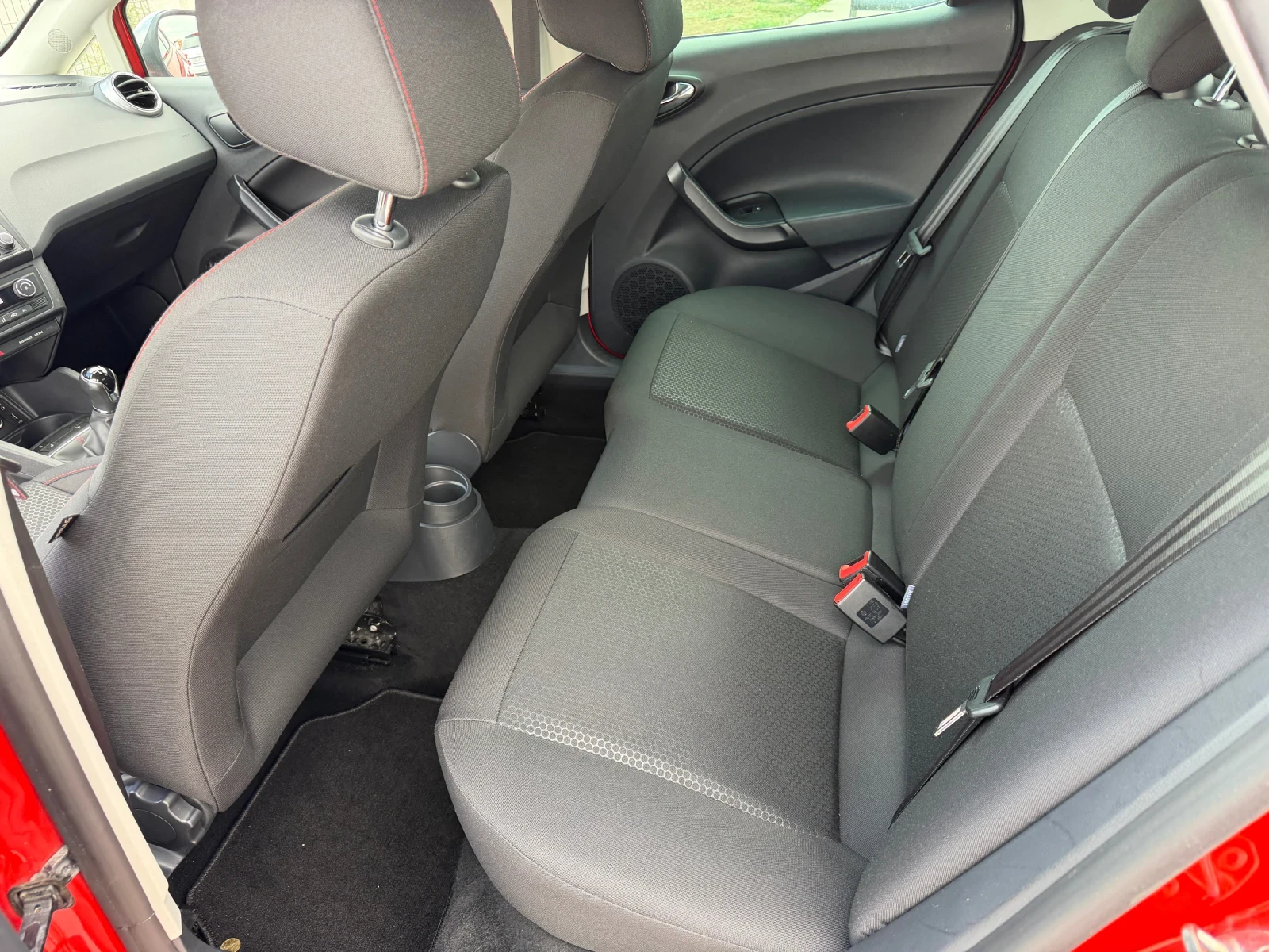 Seat Ibiza FR, Euro6, снимка 8 - Автомобили и джипове - 56235009