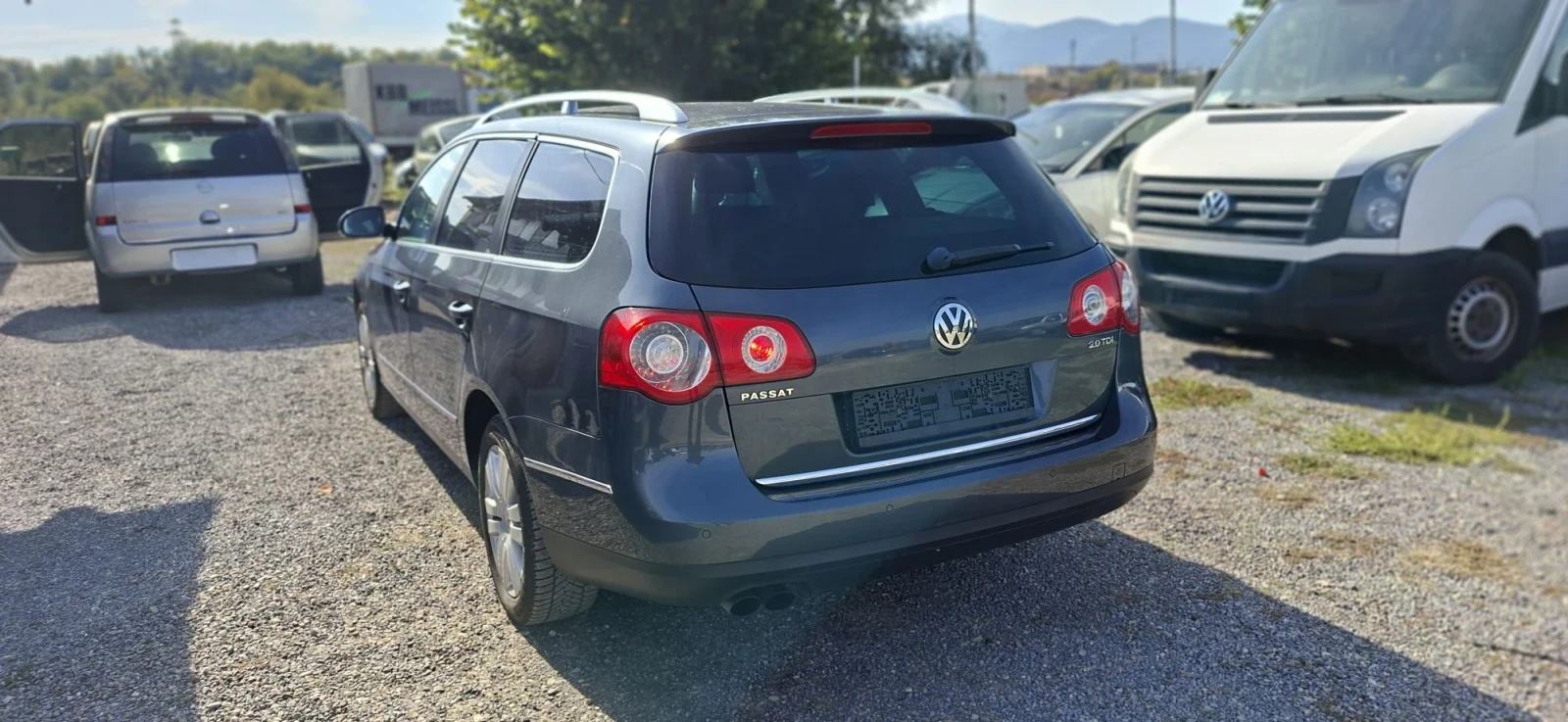 VW Passat 2.0 tdi comanreal, снимка 3 - Автомобили и джипове - 56392575