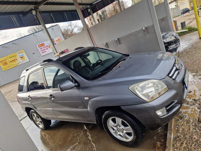 Kia Sportage, снимка 2 - Автомобили и джипове - 44804173