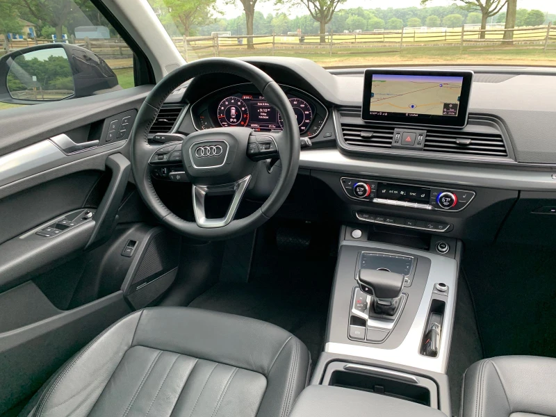 Audi Q5 Premium Plus* ПОДГРЕВ* ПАНО* DIGITAL* KEYLESS*    , снимка 11 - Автомобили и джипове - 47414354